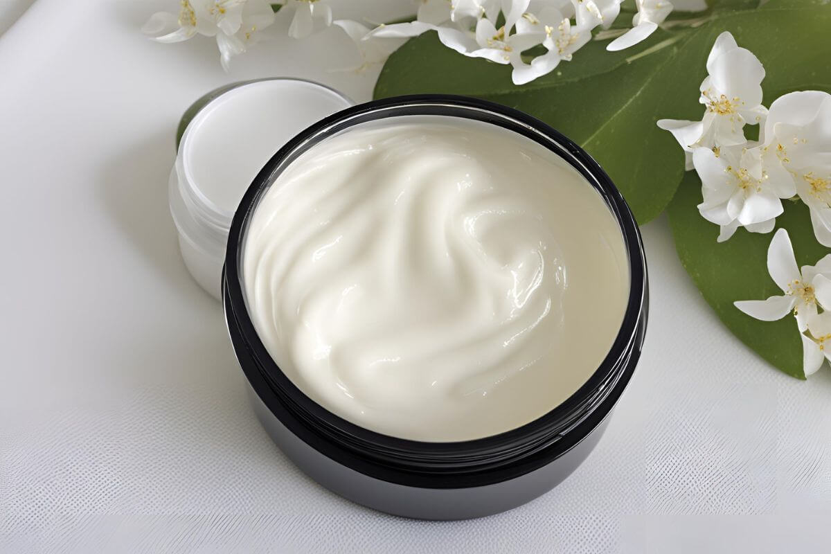 7 Moisturizer Murah dan Bagus: Pilihan Terbaik untuk Kulit Sehat